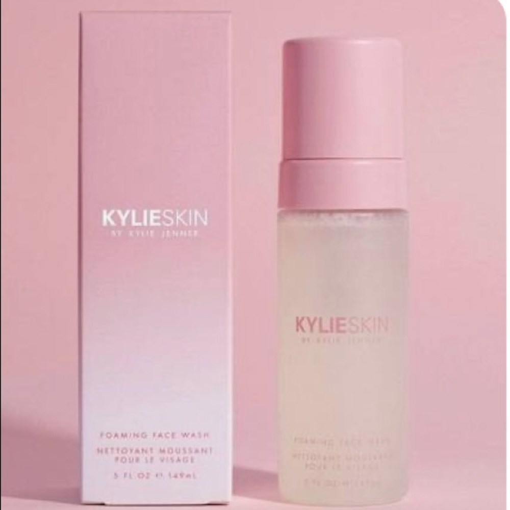 BRAND NEW! Kylie Skin face foaming wash!
